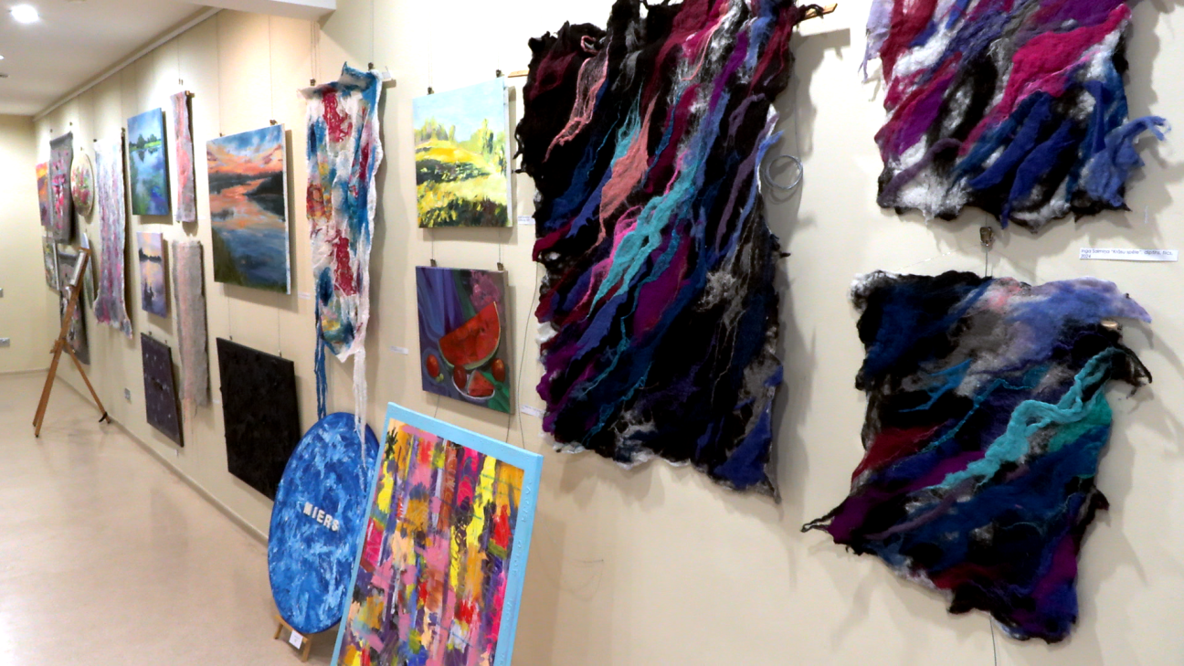 Līvānos var aplūkot mākslinieku salidojumā radītos darbus