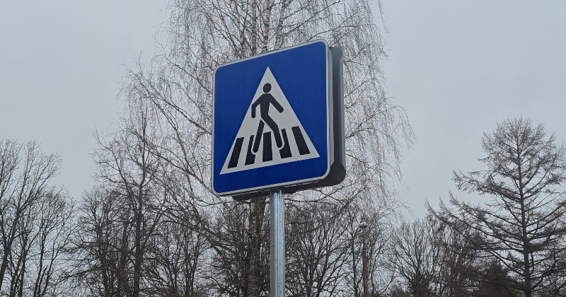 Zaļajā ielā uz gājēju pārējas notriekta nepilngadīga jauniete