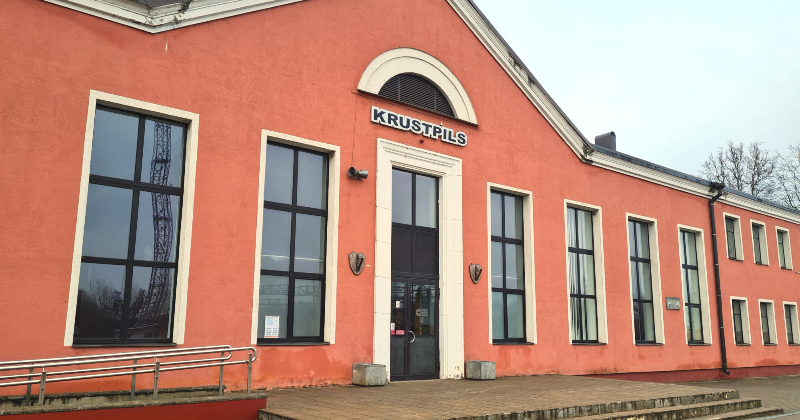 Plāno slēgt biļe&scaron;u kasi Krustpils dzelzceļa stacijā