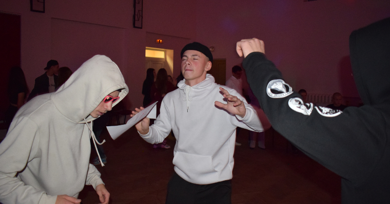 Aizvadīts &scaron;ā gada pēdējais jaunie&scaron;u sadraudzības vakars