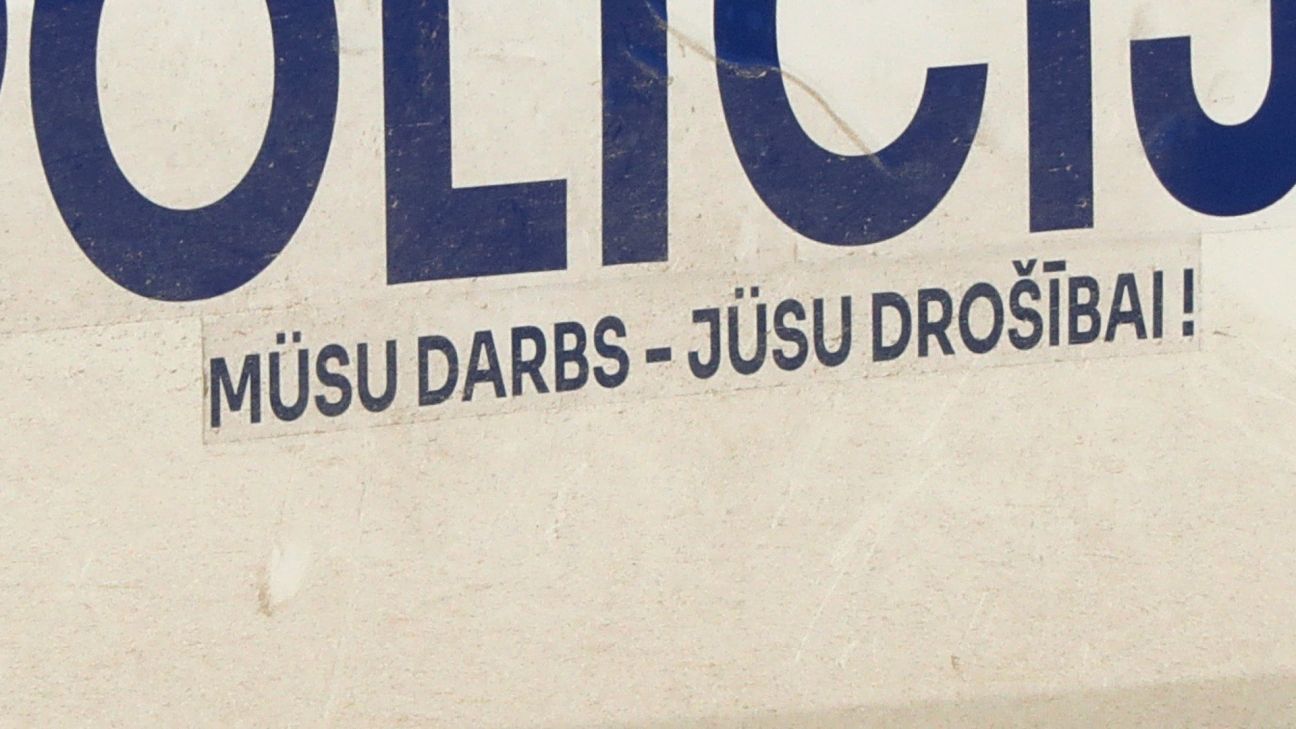 Aizturēti divi Ukrainas pilsoņi, kas šoruden organizēja vērienīgās migrantu pārvešanas