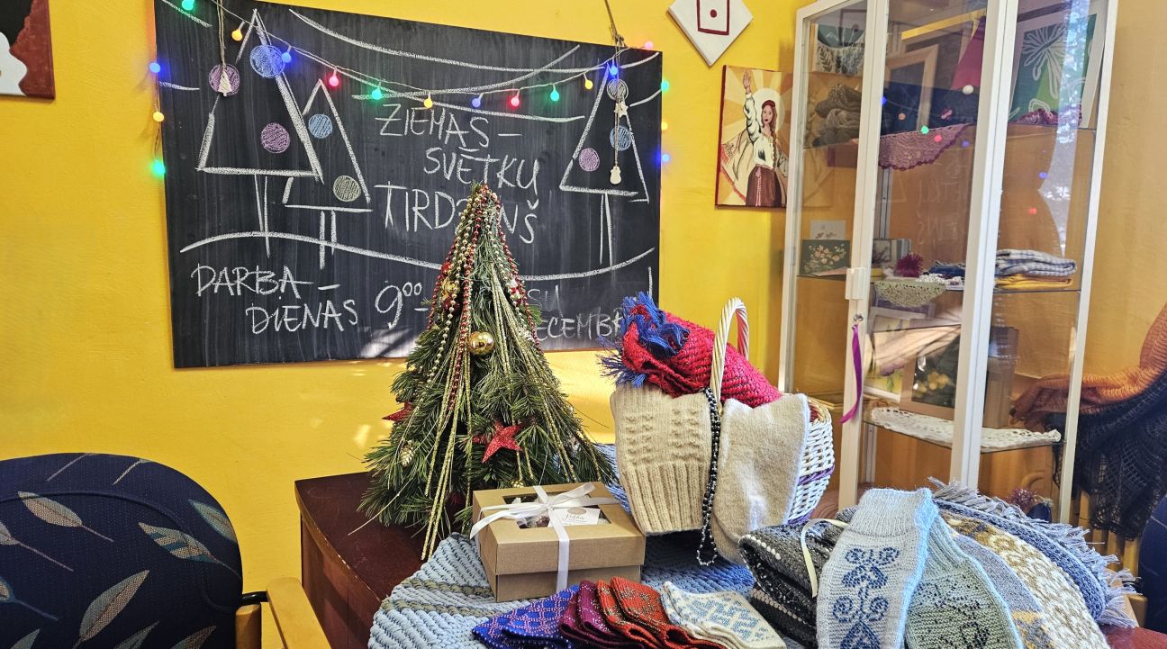 Iegādājies Ziemassvētku dāvanas dienas centrā “Kopā būt”!