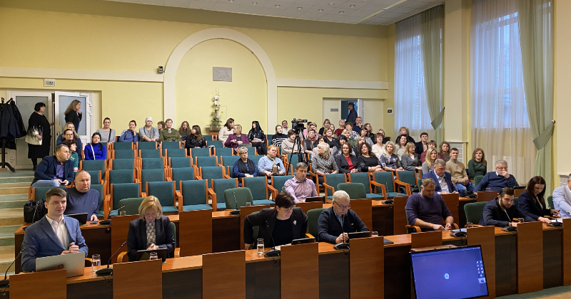 Skolotāja deputātiem: nespļaujiet akā no kuras pa&scaron;iem pēc tam jādzer!