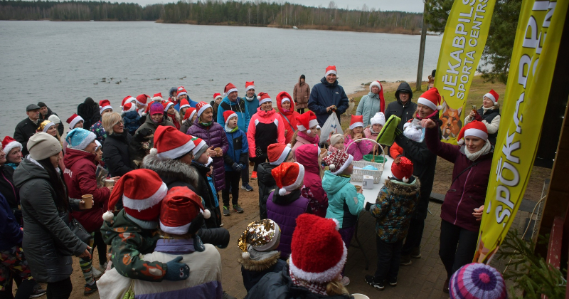 Jēkabpils Mežaparkā aizvadīts Vecgada jampadracis