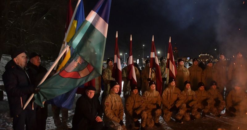 Jēkabpilie&scaron;i piedalās barikāžu atceres pasākumā Zaķusalā