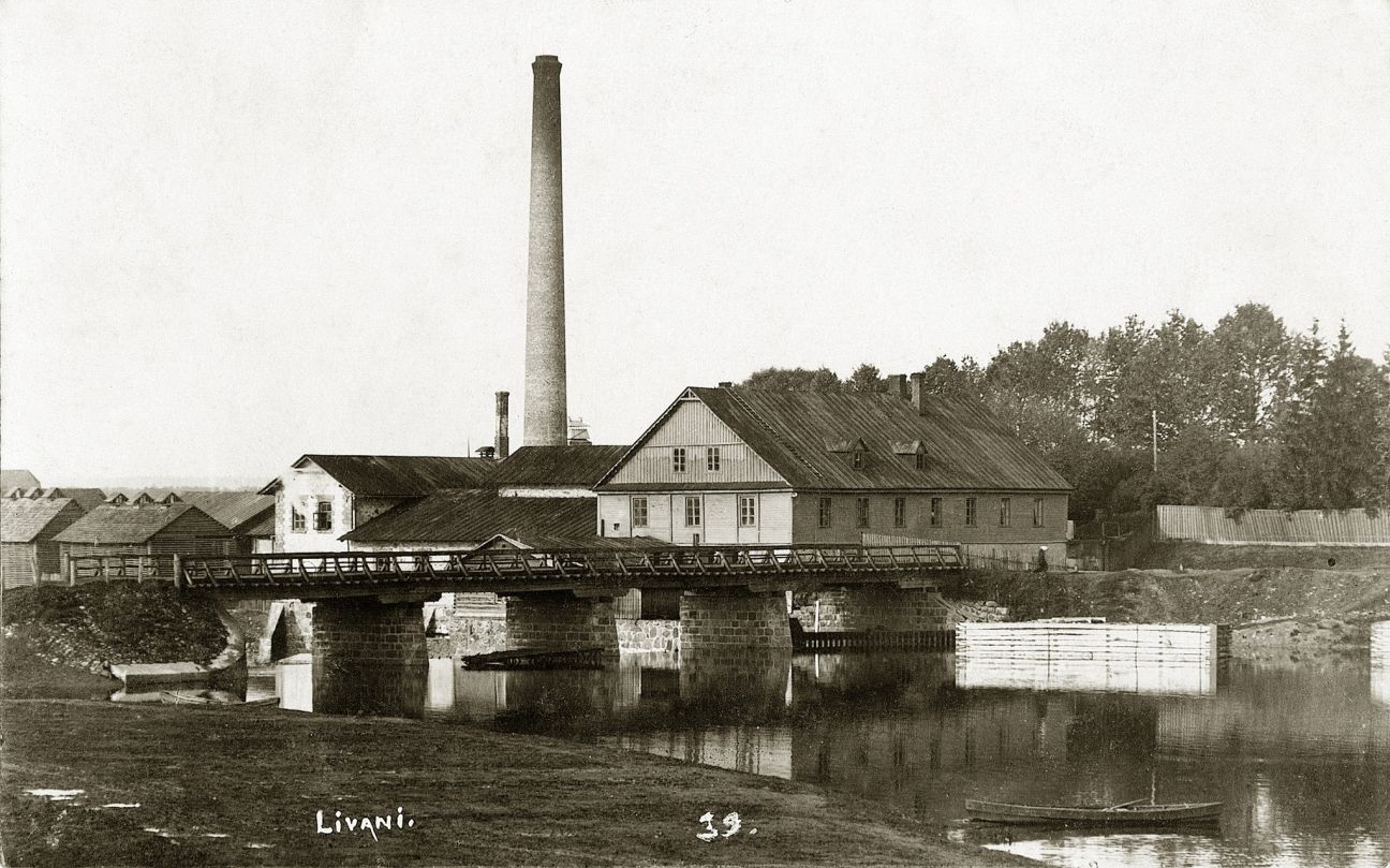 Balso par vēsturiskajām fotogrāfijām, kuras būtu jāizvieto uz gājēju tilta Līvānos!