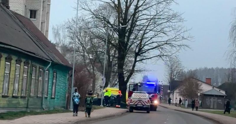 Jēkabpilī ugunsgrēka dēļ evakuējas 12 cilvēki