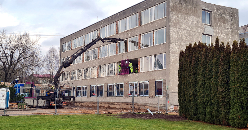Aizkraukles novada domes ēkas atbrīvojas no padomju ēnām