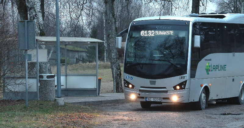 Sunākstie&scaron;i sa&scaron;utu&scaron;i &ndash; slēdz autobusu reisu uz novada centru