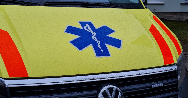 Kūku pagastā piedzēries vīrietis iebrauc grāvī un gūst traumas