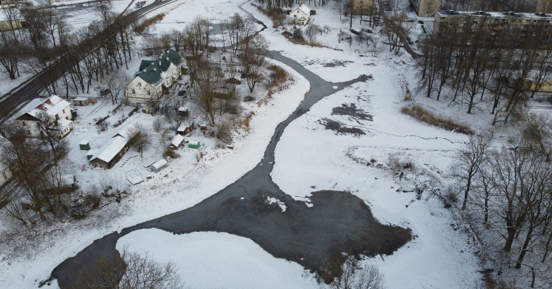 Pils dīķī &scaron;ogad varēs iztīrīt tikai kritiskākās vietas