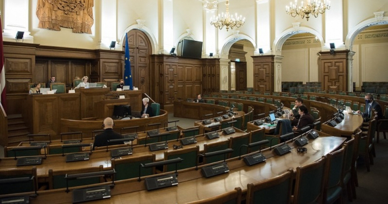 Pie administratīvās atbildības saukti 10 Saeimas deputāti