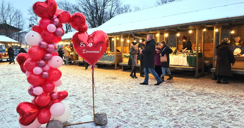 Līvānos norit Vakara tirgus Valentīndienas noskaņās