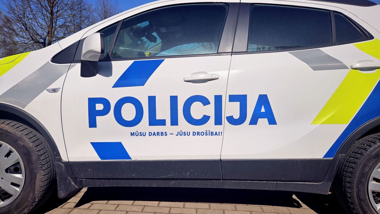 Jēkabpilī nozog auto numurzīmes, pieķer iereibušu šoferi