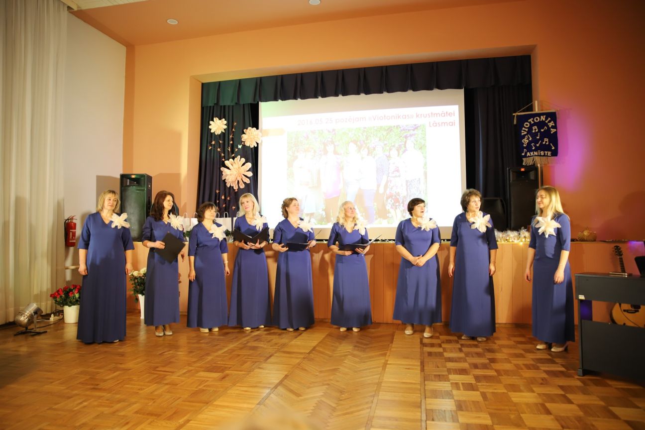 Aknīstes sieviešu vokālais ansamblis “Viotonika” atzīmē 25 gadu jubileju