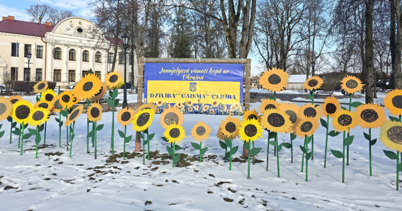 Jaunjelgavā saziedo vairāk nekā 2300 eiro Ukrainas atbalstam