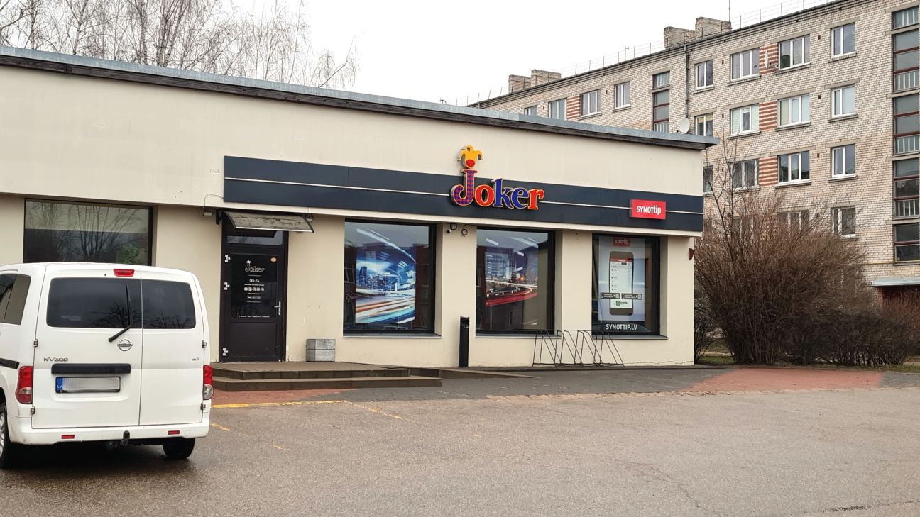 Tiesājas par to, vai jāslēdz Līvānu centrā esošā azartspēļu zāle