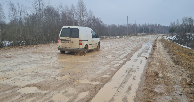 &Scaron;ķīdoņa dēļ 575 grants autoceļu posmos ieviesti transporta masas ierobežojumi