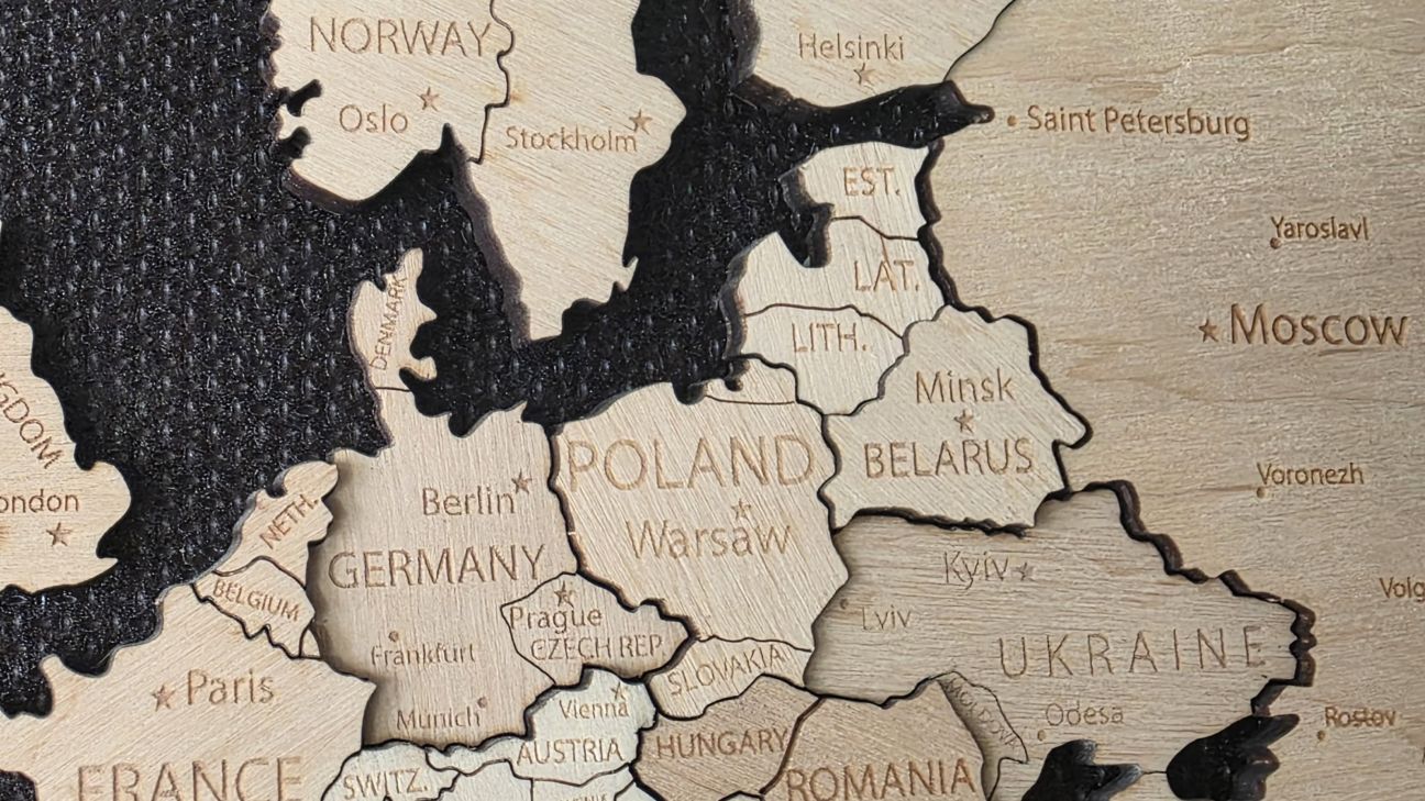 Polija atbalsta izstāšanos no Otavas konvencijas un organizēs vīriešu militāro apmācību