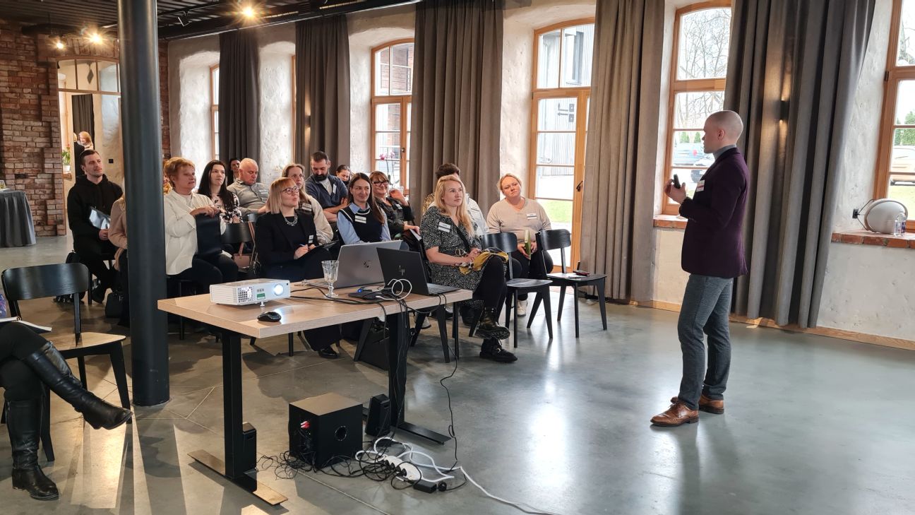 Tūrisma uzņēmēji izzina, kā veiksmīgāk piesaistīt klientus