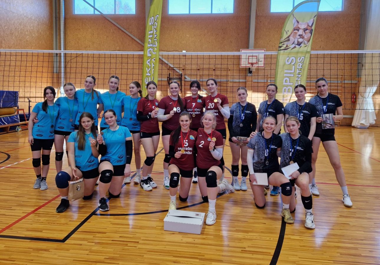 Volejbola turnīrā triumfē “Bērzgale” un “Aknīste”