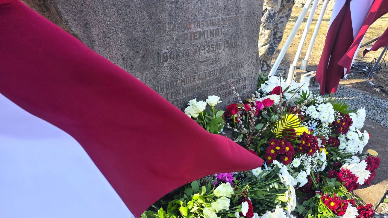 Jēkabpilī atceras padomju represijas un izsūtītos Latvijas iedzīvotājus