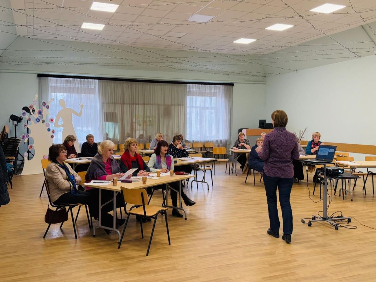 Mācības senioriem – no diskriminācijas izpratnes līdz uzņēmējdarbībai
