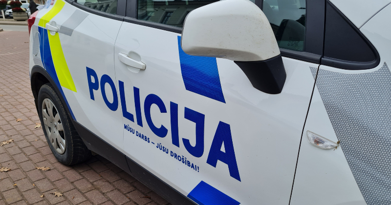  Latgalē aizturēti divi krāpniecības shēmās iesaistīti jaunie&scaron;i