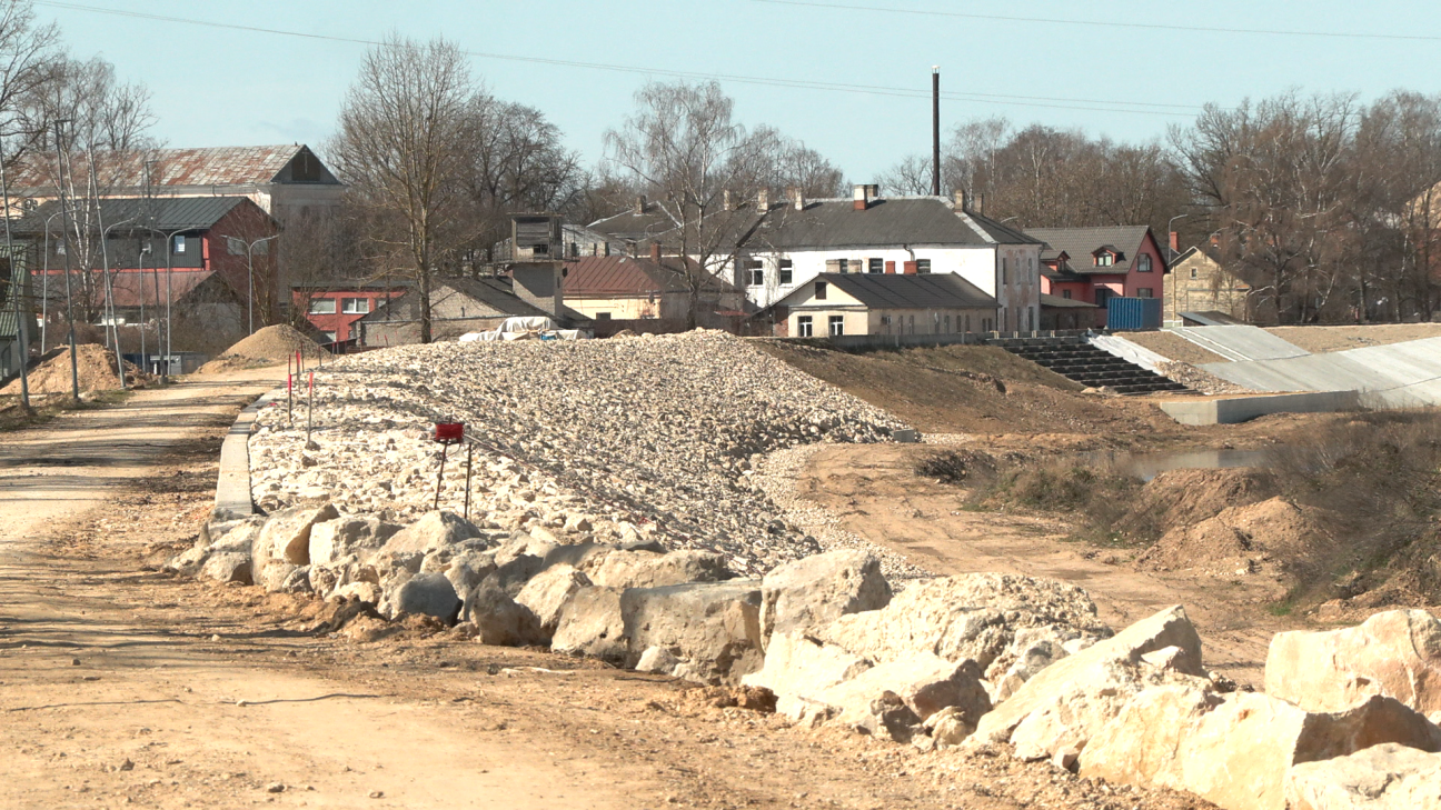 Jēkabpilī 7. aprīlī atsāks dambja pārbūves darbus