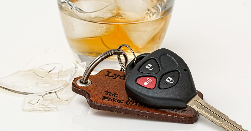 Mazzalves pagastā pieķerts autovadītājs vairāk nekā trīs promiļu stiprā reibumā