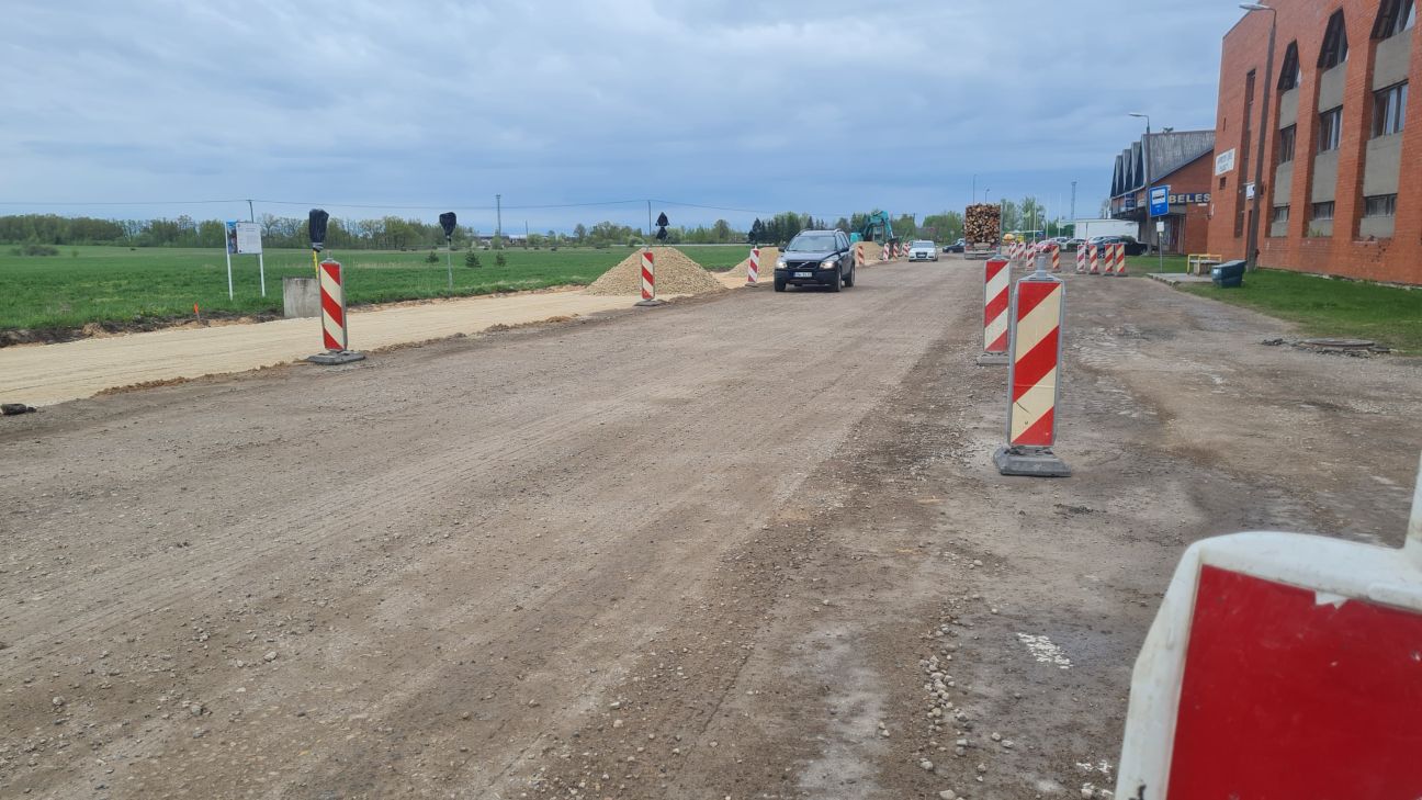  No 6. maija Rīgas un Ārijas Elksnes ielā būs izmaiņas satiksmes organizācijā (SHĒMAS)