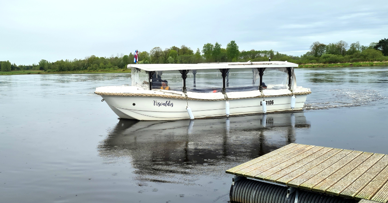 Kuģītis &ldquo;Visvaldis&rdquo; &ndash; Jersikas jaunums ūdens tūrismā