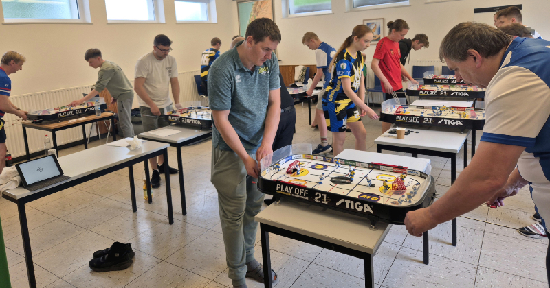 Jēkabpilie&scaron;i pārstāv Latviju Pasaules Tūres posmā galda hokejā