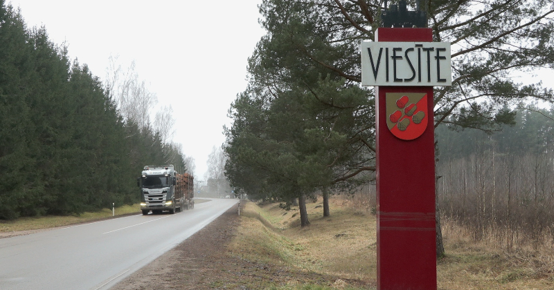 Viesītes pusē vīrietis teju trīs promiļu reibumā sēžas pie stūres un izraisa avāriju