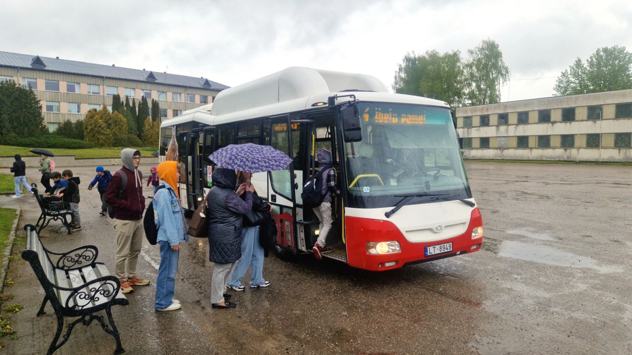 Pārsūdzību dēļ Jēkabpils novadā neizdodas iepirkt elektroautobusus skolēnu pārvadāšanai