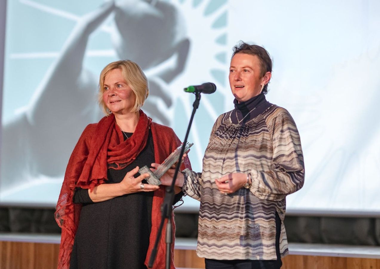 “Sēlijas salu” vadītājas saņem Kultūras ministrijas Īpašo Atzinības rakstu