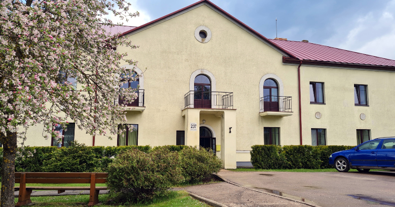 Trūkst audžuvecāku, kas uzņemtos rūpes par pusaudžiem