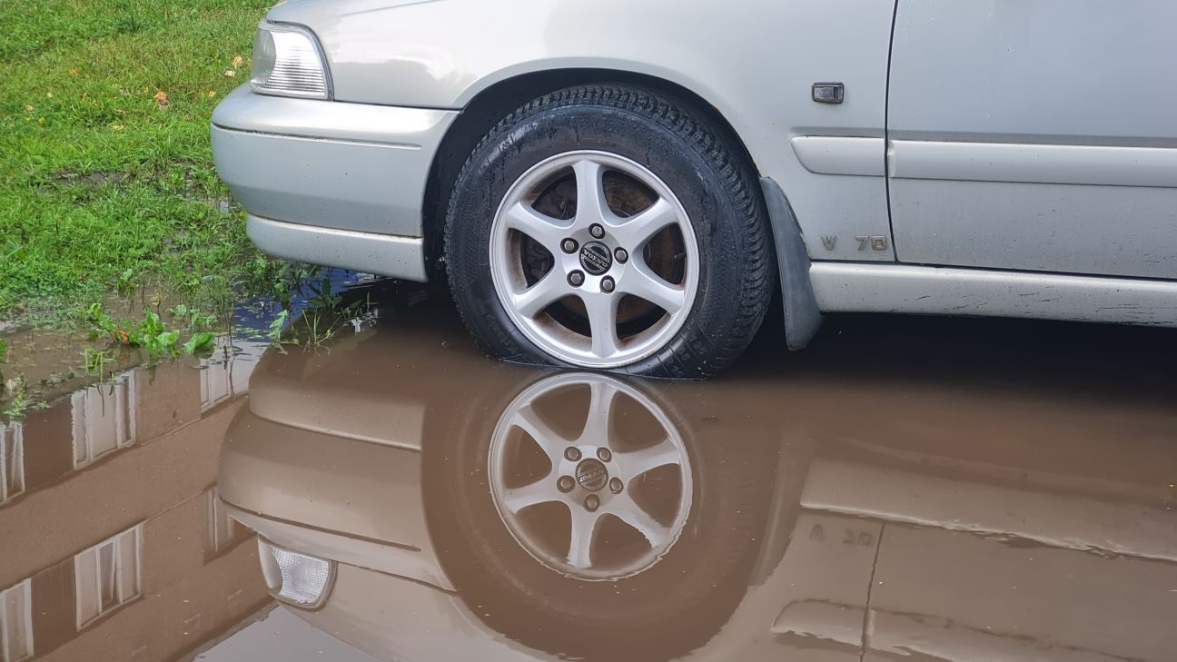 Latviju šķērsos plaša nokrišņu zona