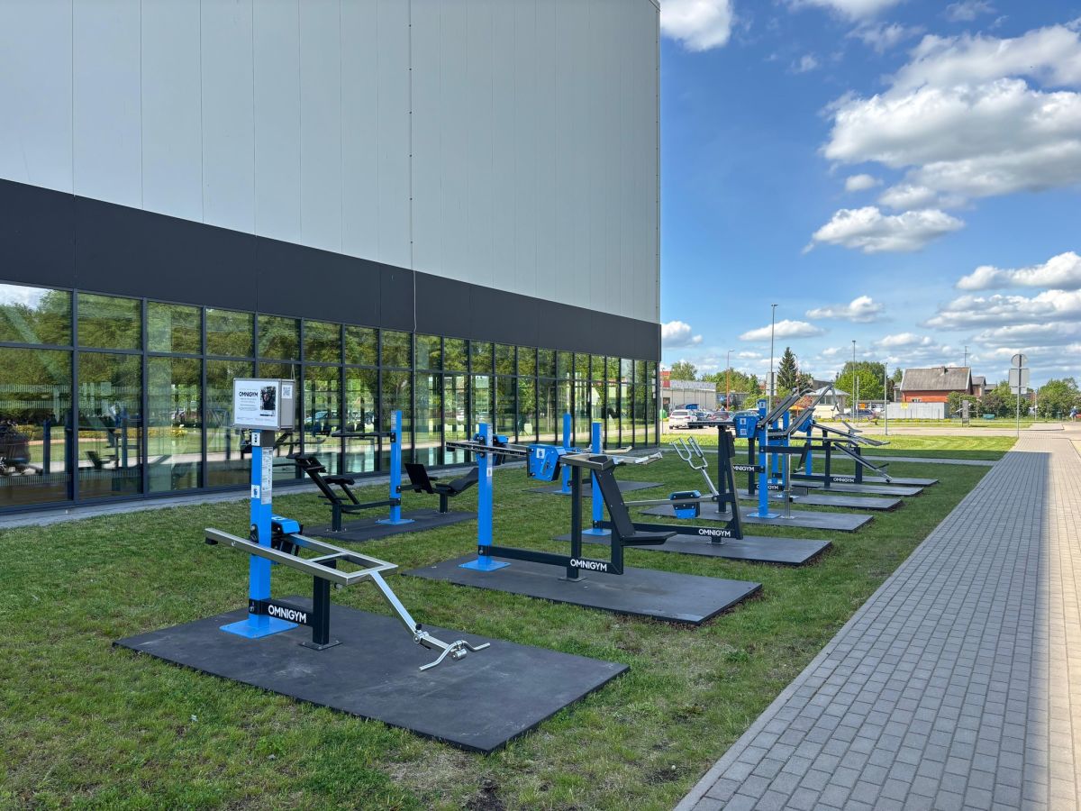 Jēkabpilī uzstādīts jauns POP-UP trenažieru laukums