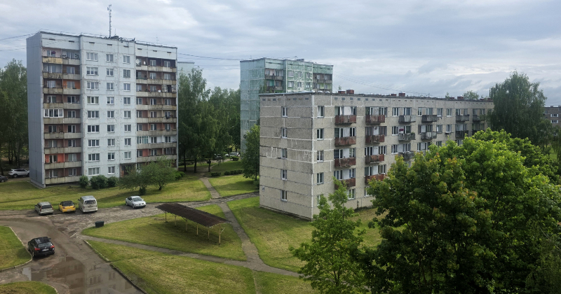 Kā deklarēt dzīvesvietu un izdeklarēt no sava īpa&scaron;uma sve&scaron;u personu?