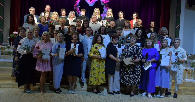 Jēkabpils novadā sumināti skolēni un pedagogi par izciliem sasniegumiem 