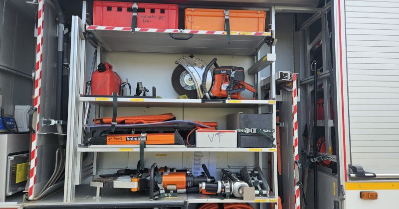 Traģisks negadījums Sērenē &ndash; BMW avārijā iesprostoti divi cilvēki