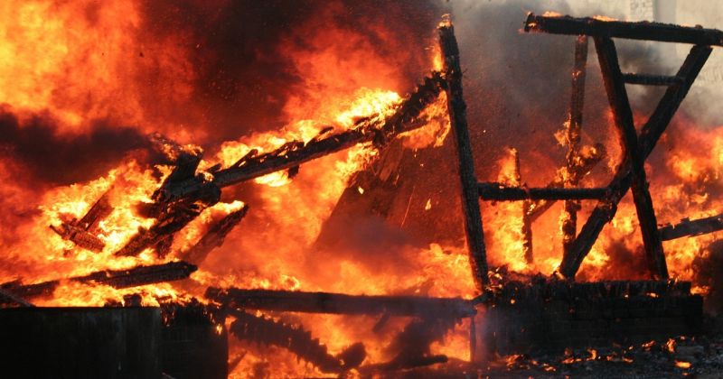 Nakts laikā Līvānu novadā dzēsti divi ugunsgrēki