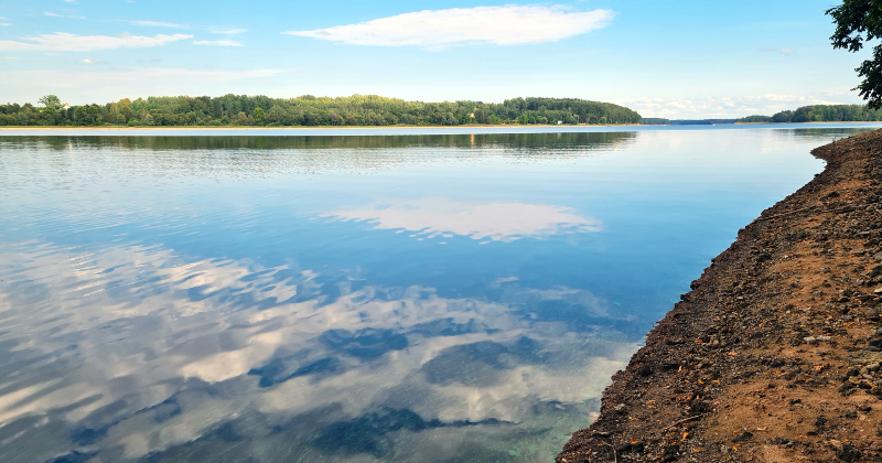 Daugavas krastu iedzīvotāji iebilst pret ūdens līmeņa pazeminā&scaron;anu vasarā