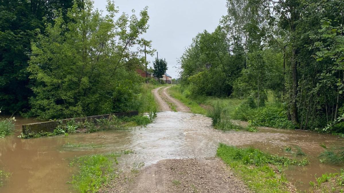 Donaviņā paaugstinājies ūdens līmenis — vietvara slēdz Aizupes ielas posmu (SHĒMA)