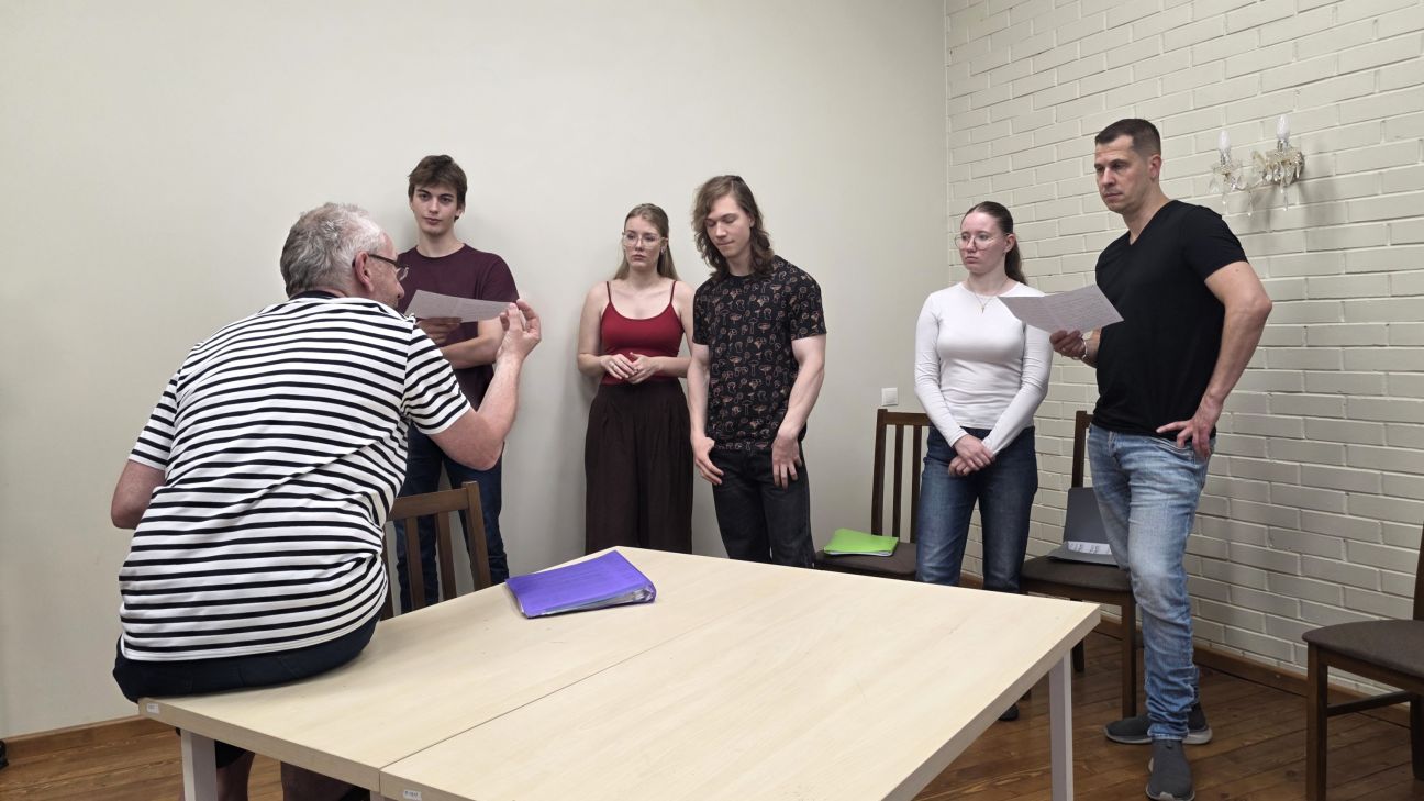 Gārsenē sākusies jauno dziedātāju rezidentūra Edgara Kramiņa vadībā