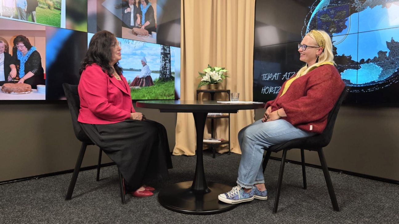 “Tepat aiz horizonta”: Maijas Kulakovas stāsts par saknēm, tērpiem un brāli