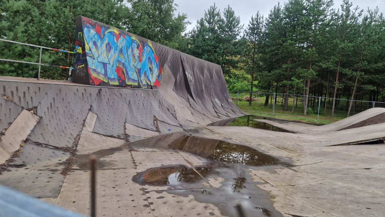 Pašvaldība vērtē iespēju pārdot izsolē Jēkabpils Mežaparka skeitparku