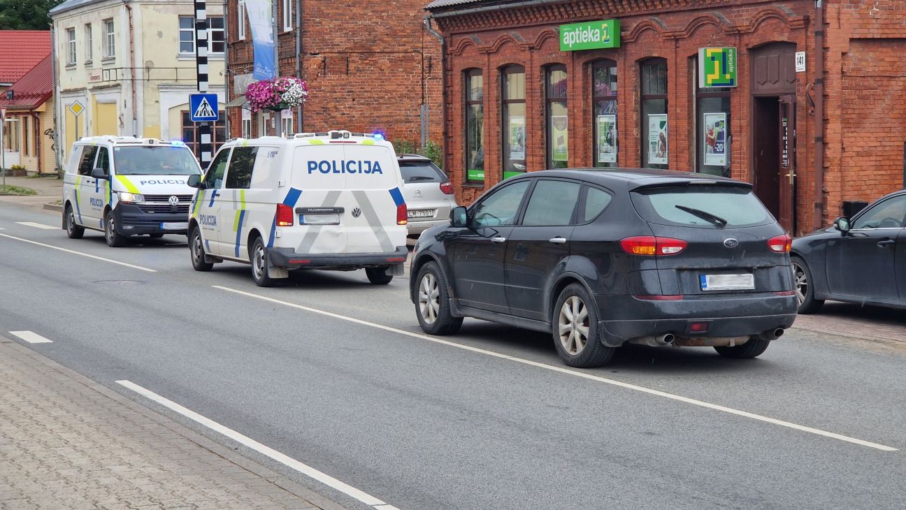 Avārijā bojāta Valsts policijas automašīna