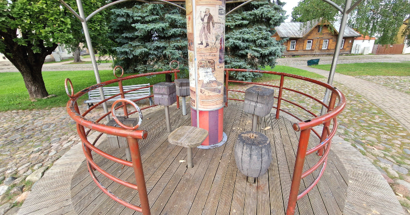 Jēkabpils karuselis &ndash; pamestības un vandalisma upuris